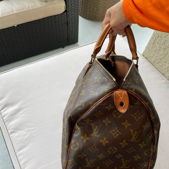 Authentic Louis Vuitton Speedy 35 (Vintage) - Picture 4 of 16